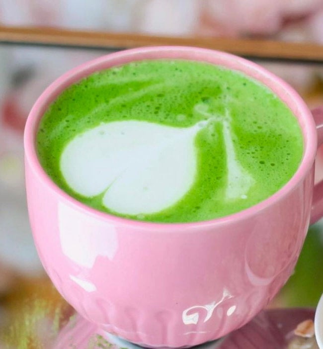 White Chocolate Peppermint Matcha Collagen Latte